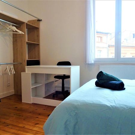 Chambre Privee Et Spacieuse Au Sein D'Un Logement Partage - Central, Quartier Villebourbon - 3 Chambres Doubles - 2 Balcons - Places De Stationnements Gratuites - 5 Min A Pied Gare Et Hypercentre มงโตบ็อง ภายนอก รูปภาพ