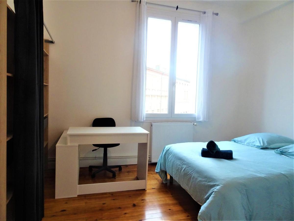 Chambre Privee Et Spacieuse Au Sein D'Un Logement Partage - Central, Quartier Villebourbon - 3 Chambres Doubles - 2 Balcons - Places De Stationnements Gratuites - 5 Min A Pied Gare Et Hypercentre มงโตบ็อง ภายนอก รูปภาพ