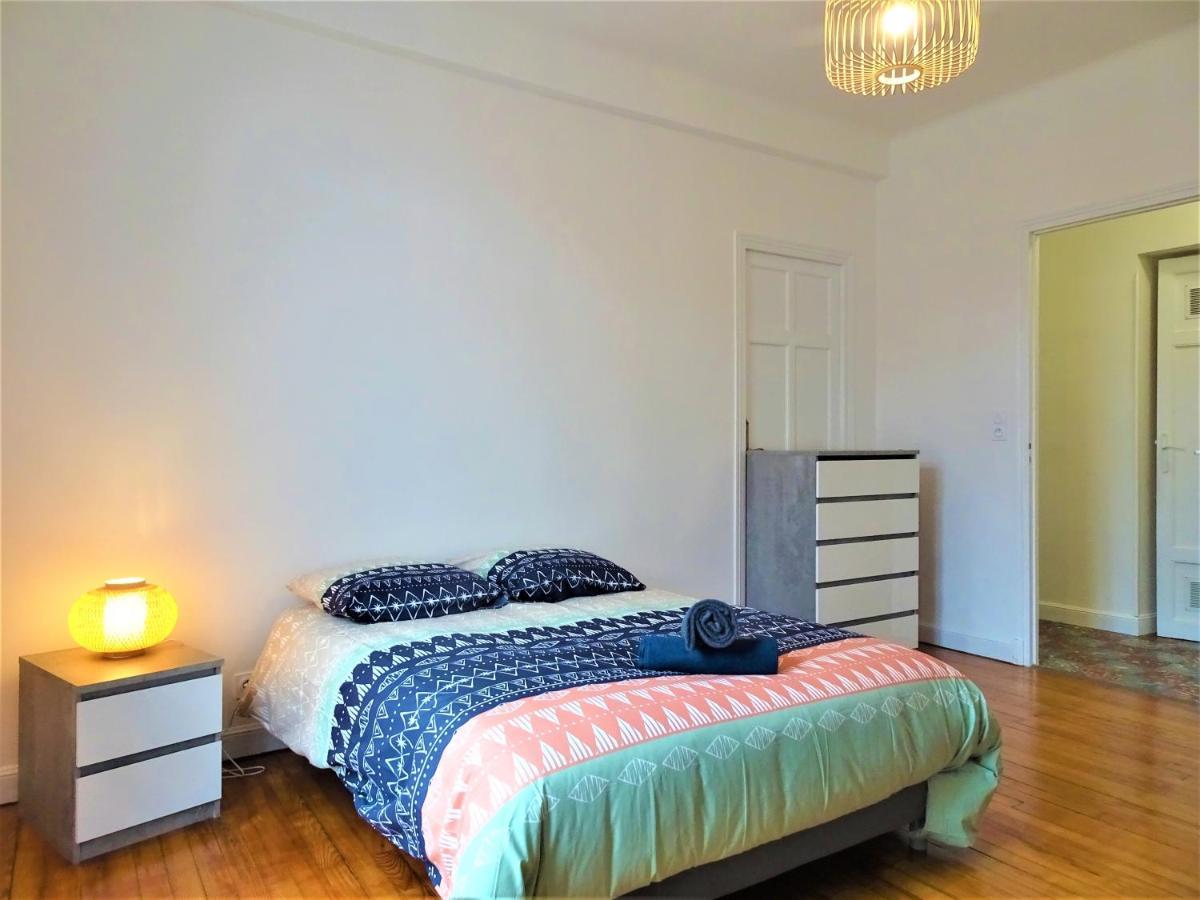 Chambre Privee Et Spacieuse Au Sein D'Un Logement Partage - Central, Quartier Villebourbon - 3 Chambres Doubles - 2 Balcons - Places De Stationnements Gratuites - 5 Min A Pied Gare Et Hypercentre มงโตบ็อง ภายนอก รูปภาพ