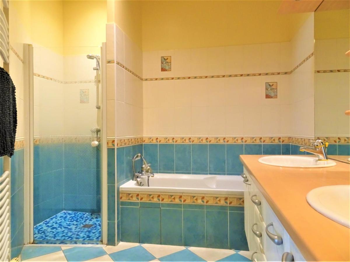 Chambre Privee Et Spacieuse Au Sein D'Un Logement Partage - Central, Quartier Villebourbon - 3 Chambres Doubles - 2 Balcons - Places De Stationnements Gratuites - 5 Min A Pied Gare Et Hypercentre มงโตบ็อง ภายนอก รูปภาพ