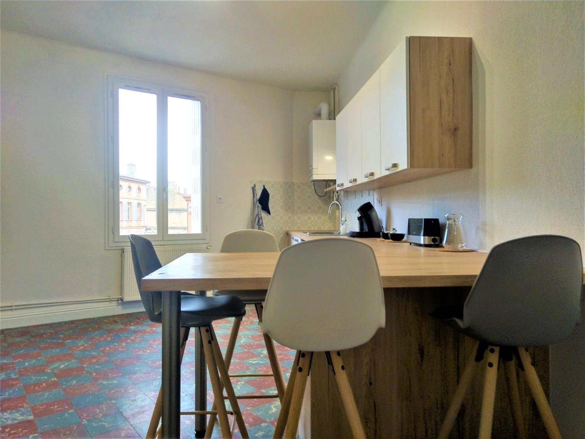 Chambre Privee Et Spacieuse Au Sein D'Un Logement Partage - Central, Quartier Villebourbon - 3 Chambres Doubles - 2 Balcons - Places De Stationnements Gratuites - 5 Min A Pied Gare Et Hypercentre มงโตบ็อง ภายนอก รูปภาพ